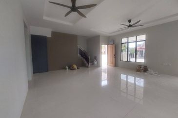 Semi-D Kg Telaga Batin Kuala Nerus Terengganu