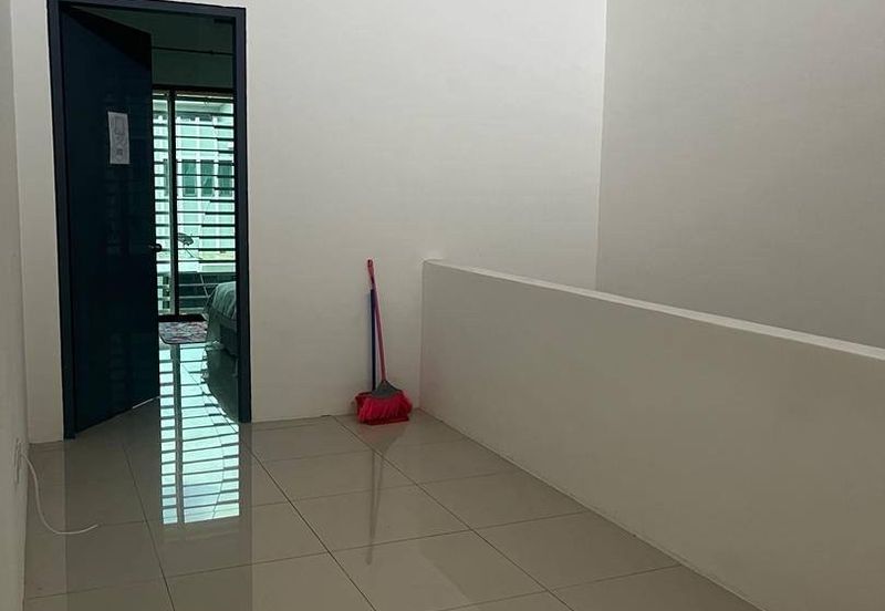 SENTRAL RESIDENCE @ TRIANG