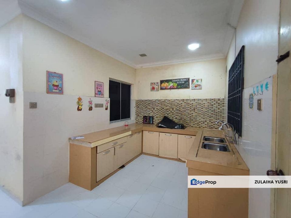 Taman Batu Hitam Kuantan, Pahang, Kuantan