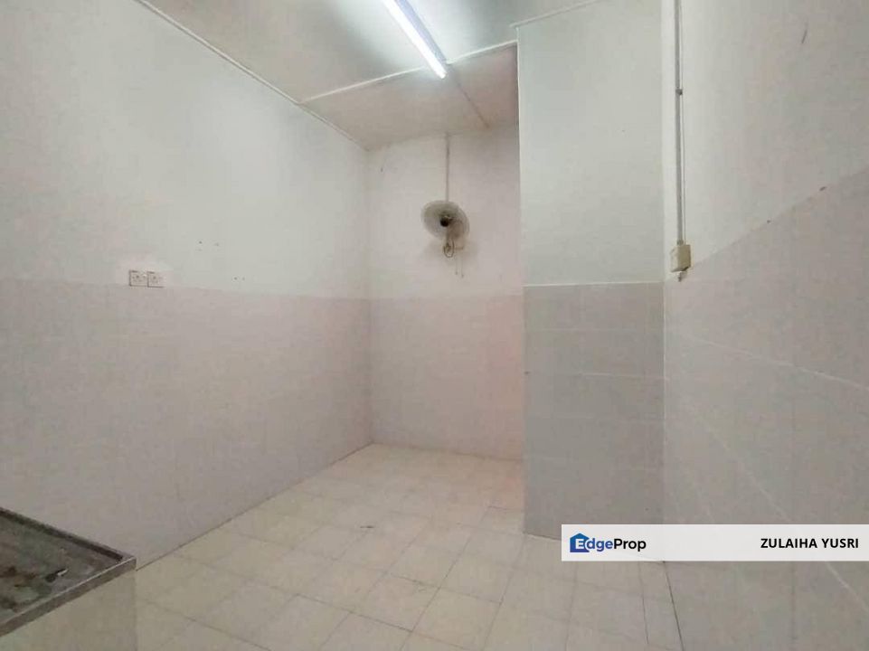 Semi-D Taman Sepekan Makmur, Pahang, Pekan