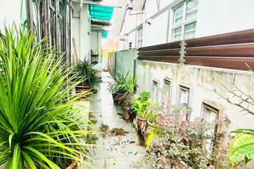 TAMAN GAMBANG DAMAI/DESA HIJAUAN