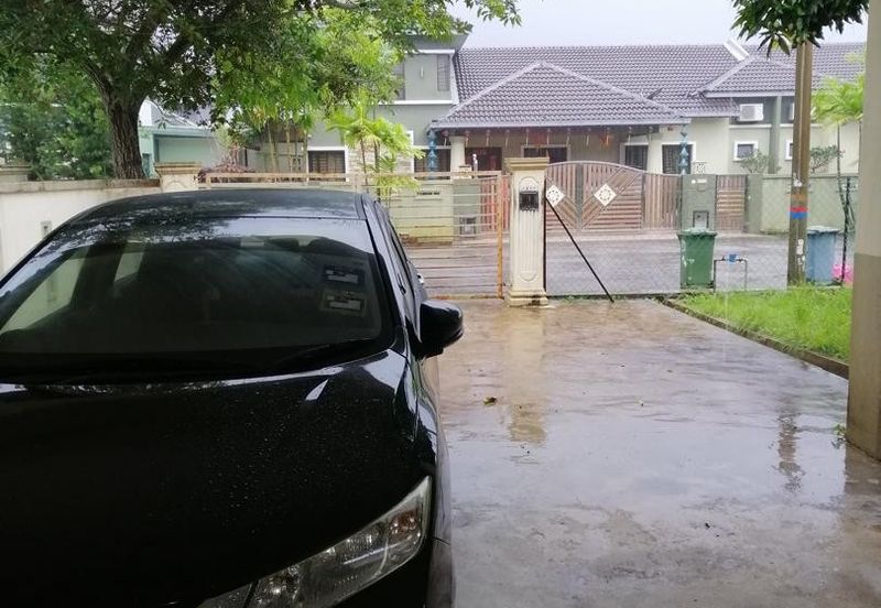 TAMAN IMPIANA ROMPIN