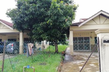 TAMAN IMPIANA ROMPIN