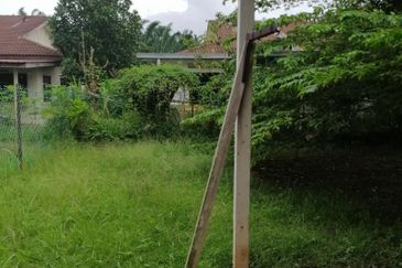 TAMAN IMPIANA ROMPIN