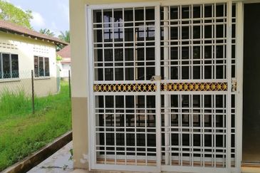 TAMAN IMPIANA ROMPIN