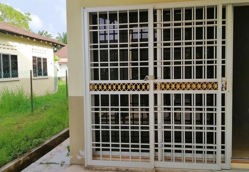 TAMAN IMPIANA ROMPIN