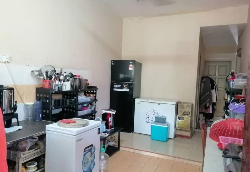 TAMAN IMPIANA ROMPIN