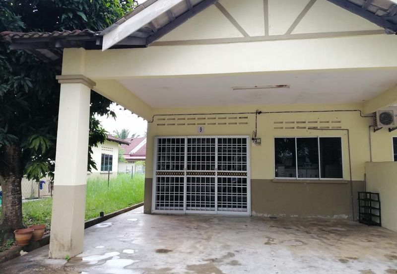 TAMAN IMPIANA ROMPIN