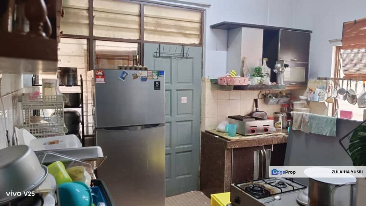 Semi-D Taman Perdana Pekan, Pahang, Pekan