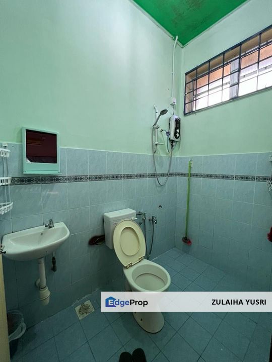 Semi-D Taman Perdana 2 Peramu Pekan, Pahang, Pekan