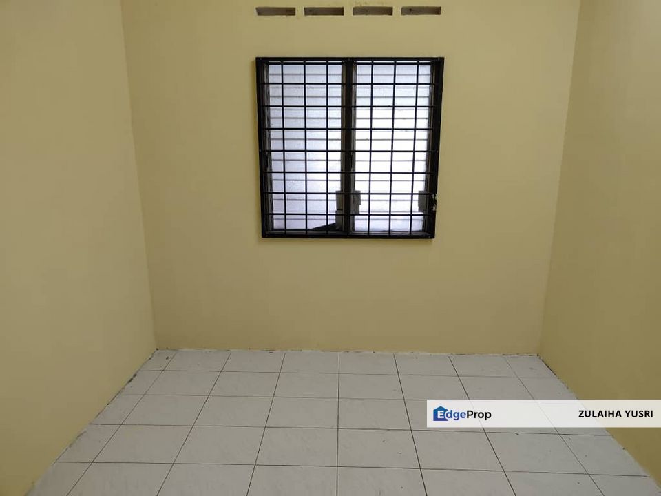 Semi-D Taman Jambu Pekan, Pahang, Pekan