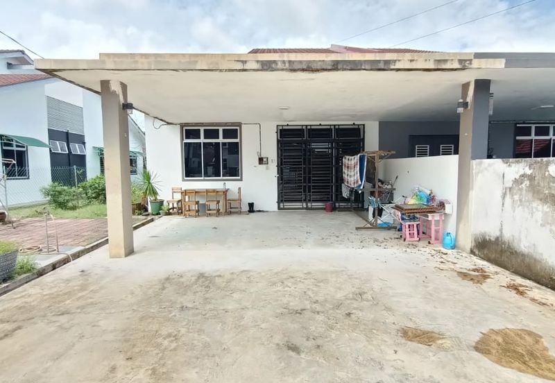 TAMAN IMPIANA ROMPIN