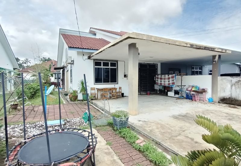 TAMAN IMPIANA ROMPIN