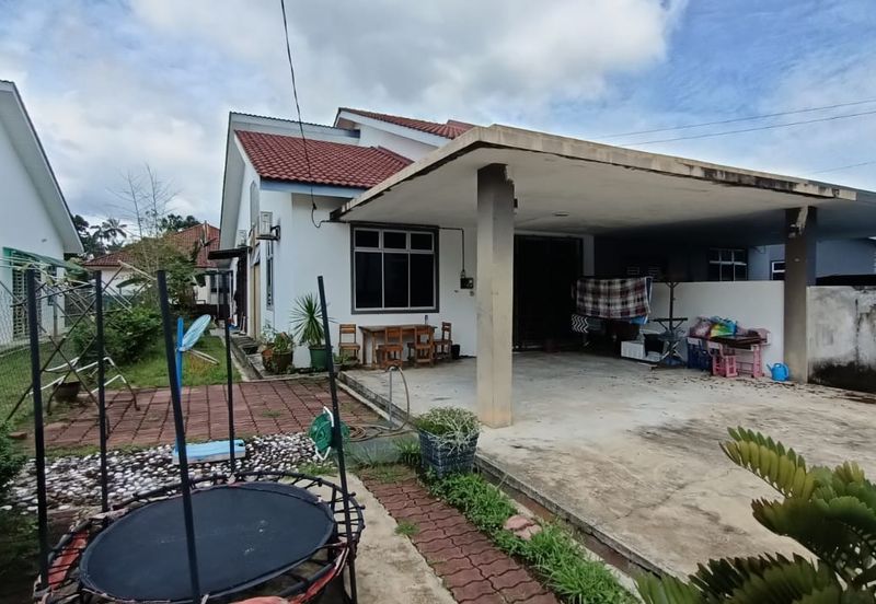 TAMAN IMPIANA ROMPIN