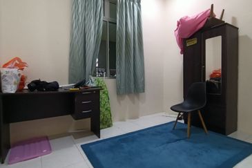 TAMAN IMPIANA ROMPIN