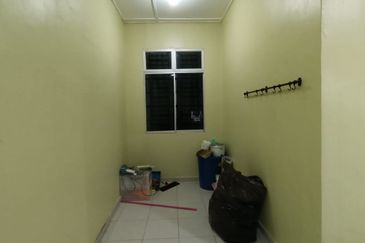 TAMAN IMPIANA ROMPIN