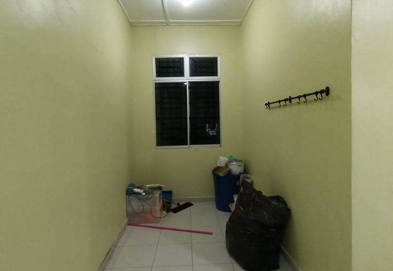 TAMAN IMPIANA ROMPIN