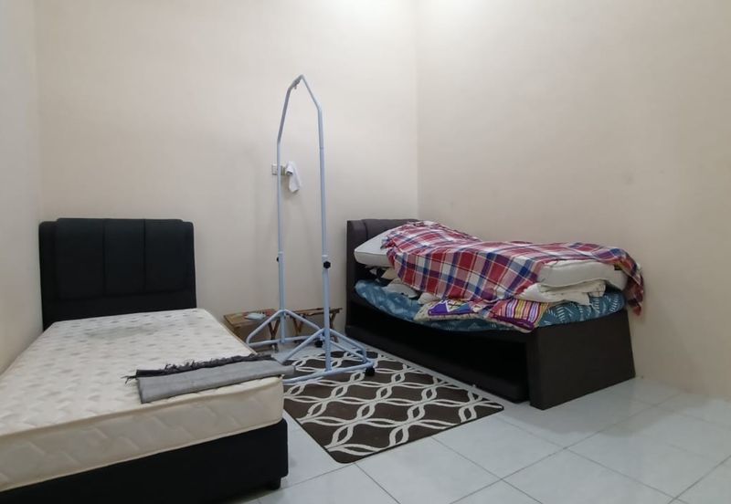 TAMAN IMPIANA ROMPIN