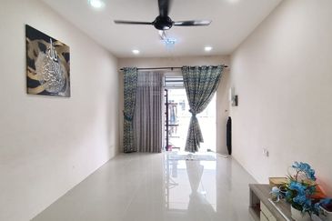 TAMAN IMPIANA ROMPIN