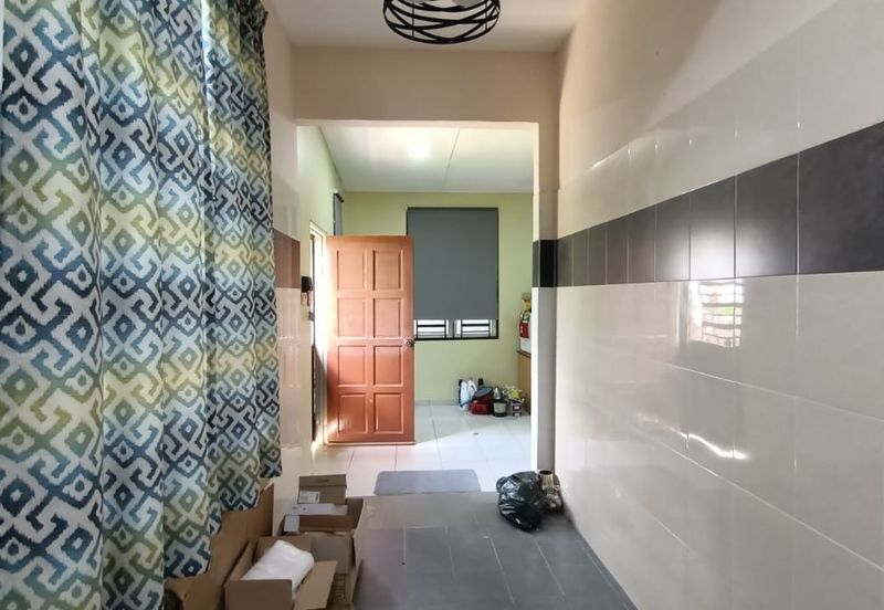 TAMAN IMPIANA ROMPIN