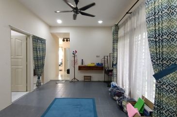 TAMAN IMPIANA ROMPIN