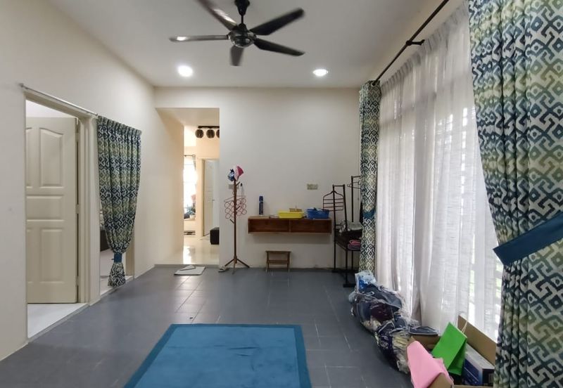 TAMAN IMPIANA ROMPIN