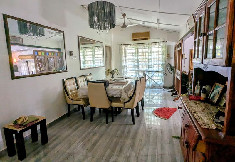 PUSAT KOMERSIAL BATU 3