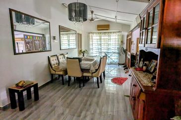 PUSAT KOMERSIAL BATU 3