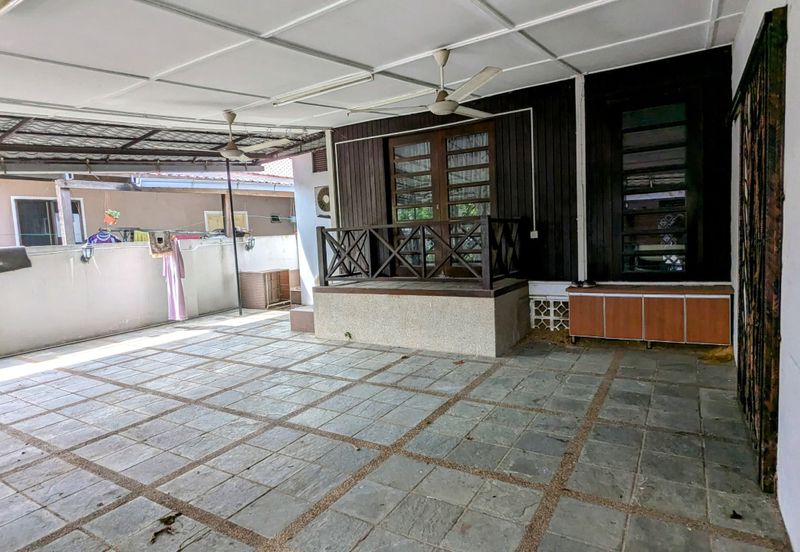 PUSAT KOMERSIAL BATU 3