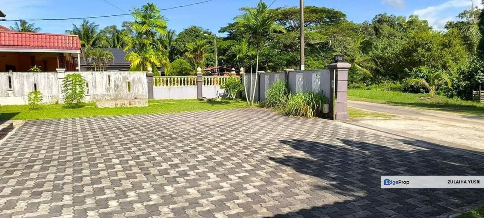 Banglo Tanah Besar Bandar Rompin , Pahang, 