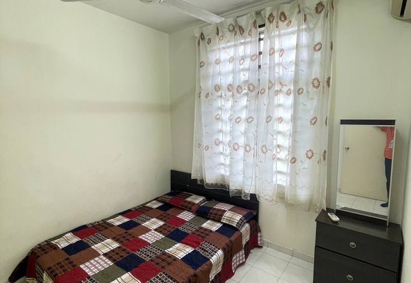 TAMAN GAMBANG DAMAI/DESA HIJAUAN