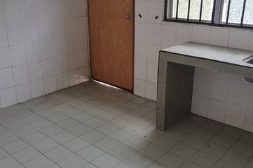 TAMAN BUKIT SEMANTAN