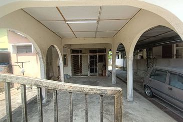 Cornerlot Tanah Luas Taman Indah Permai Paka