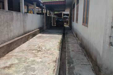 Cornerlot Tanah Luas Taman Indah Permai Paka