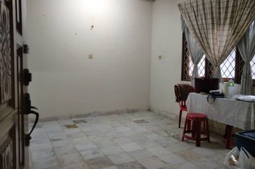 Cornerlot Tanah Luas Taman Indah Permai Paka