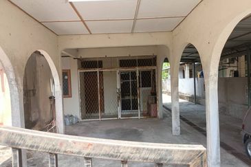 Cornerlot Tanah Luas Taman Indah Permai Paka