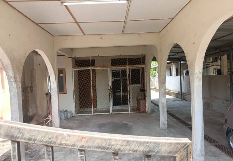 Cornerlot Tanah Luas Taman Indah Permai Paka