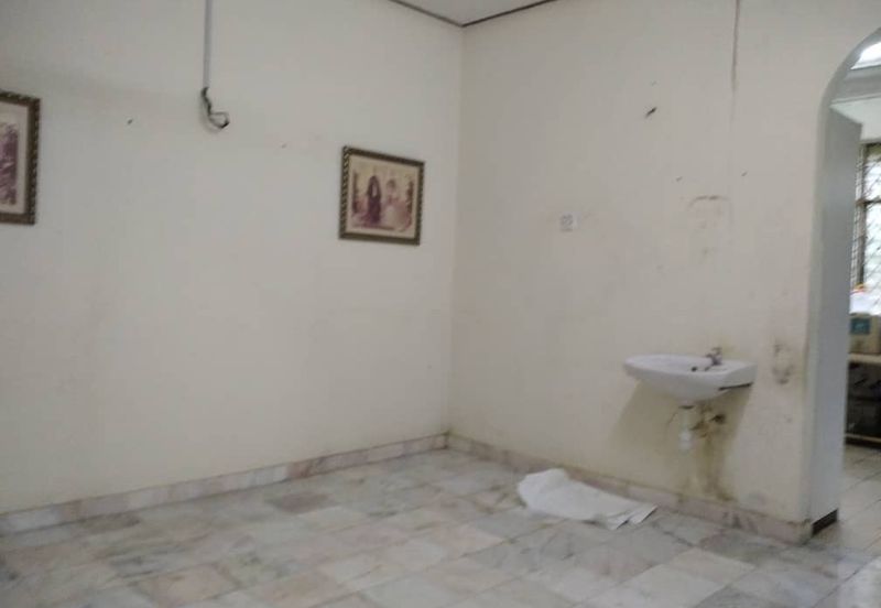 Cornerlot Tanah Luas Taman Indah Permai Paka