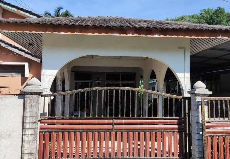 Cornerlot Tanah Luas Taman Indah Permai Paka