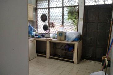 Cornerlot Tanah Luas Taman Indah Permai Paka