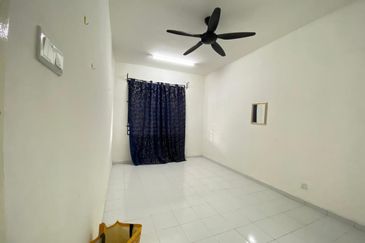 TAMAN GAMBANG DAMAI/DESA HIJAUAN