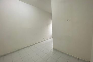 TAMAN GAMBANG DAMAI/DESA HIJAUAN