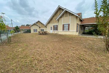 TAMAN GAMBANG DAMAI/DESA HIJAUAN