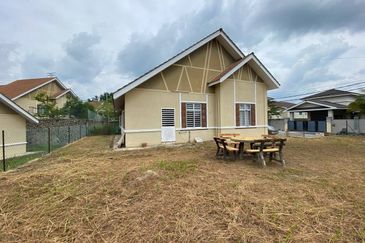 TAMAN GAMBANG DAMAI/DESA HIJAUAN