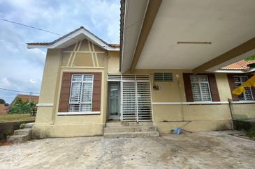 TAMAN GAMBANG DAMAI/DESA HIJAUAN