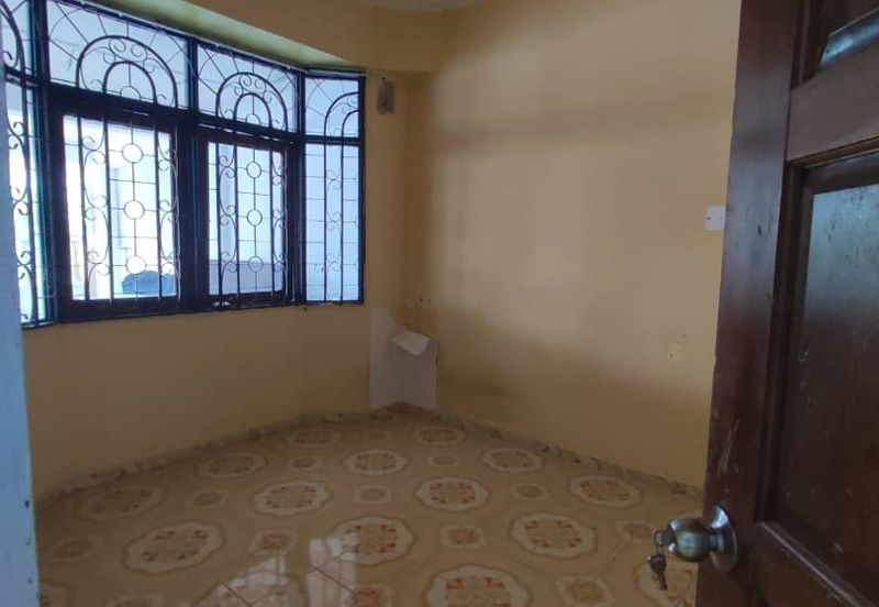 PERKAMPUNGAN SRI MAHKOTA AMAN