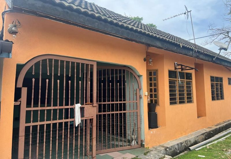 Taman Desa Sentosa Jabur Kubur Cukai