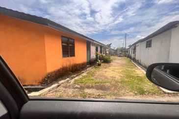 Taman Desa Sentosa Jabur Kubur Cukai