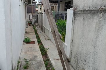 LKNP BUKIT SETONGKOL