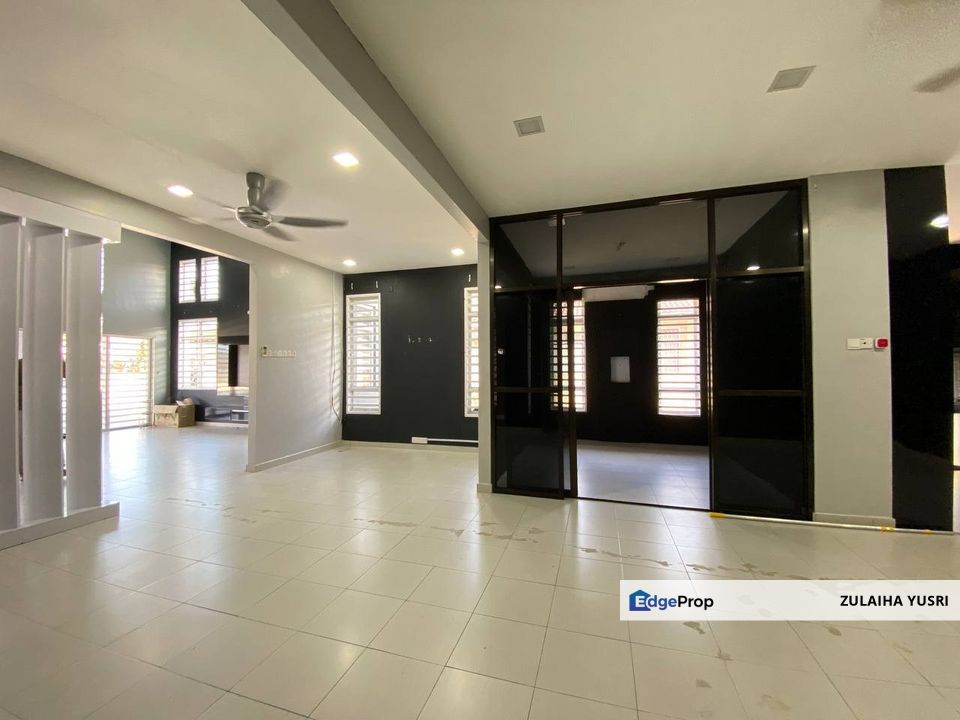 Bungalow Cornerlot Taman Indera Sempurna Kuantan, Pahang, Kuantan